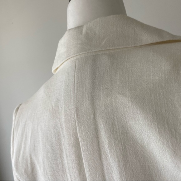 Belted Ecru Blazer | WALTER BAKER - Picture 15 of 16